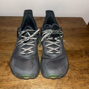 Men’s Altra Olympus 5 size 12, black/gray
